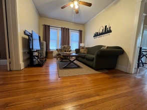 Building Photo - 5354 Murdoch Ave