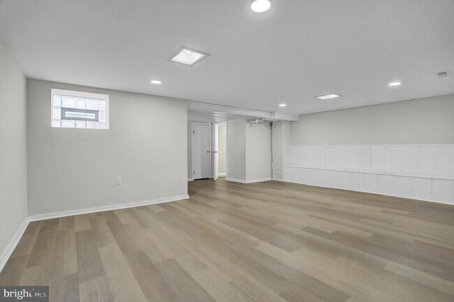 Building Photo - 3202 Dudley Ave