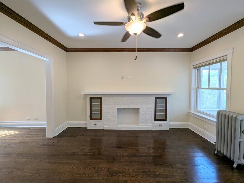 Building Photo - 1407 W Winona St