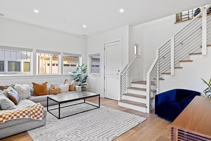 Building Photo - 165 22nd St