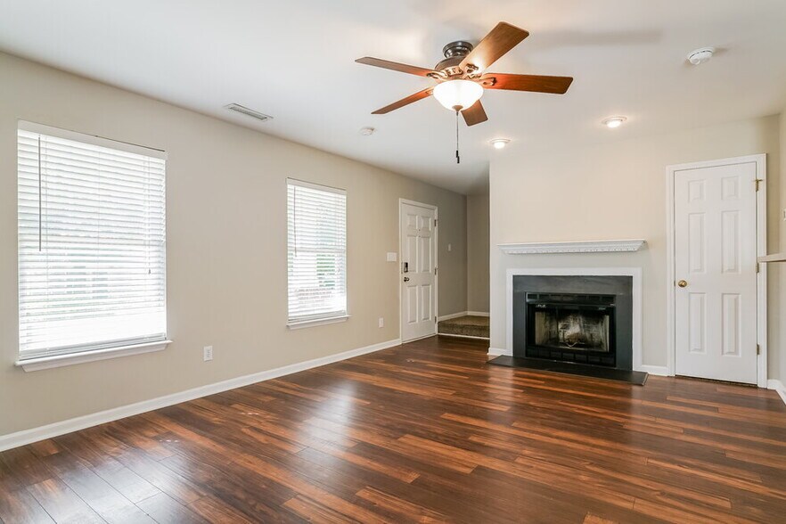 Building Photo - 3637 Pinkham Way