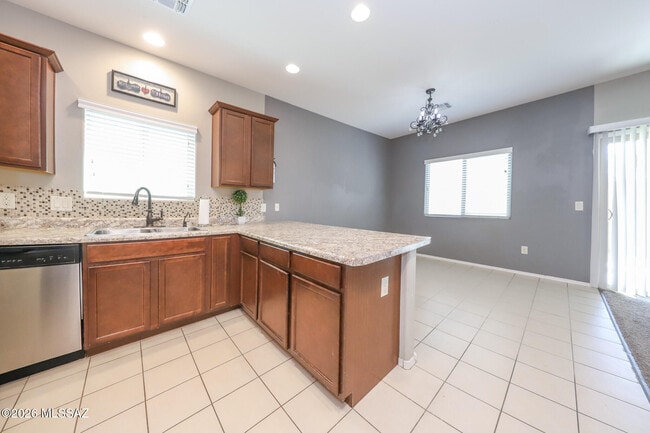 Building Photo - 8754 N Mugho Pine Trail
