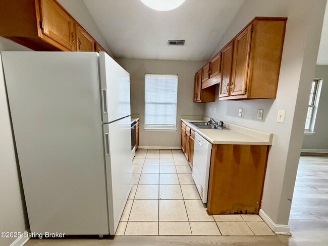 Building Photo - 243 Harrison St