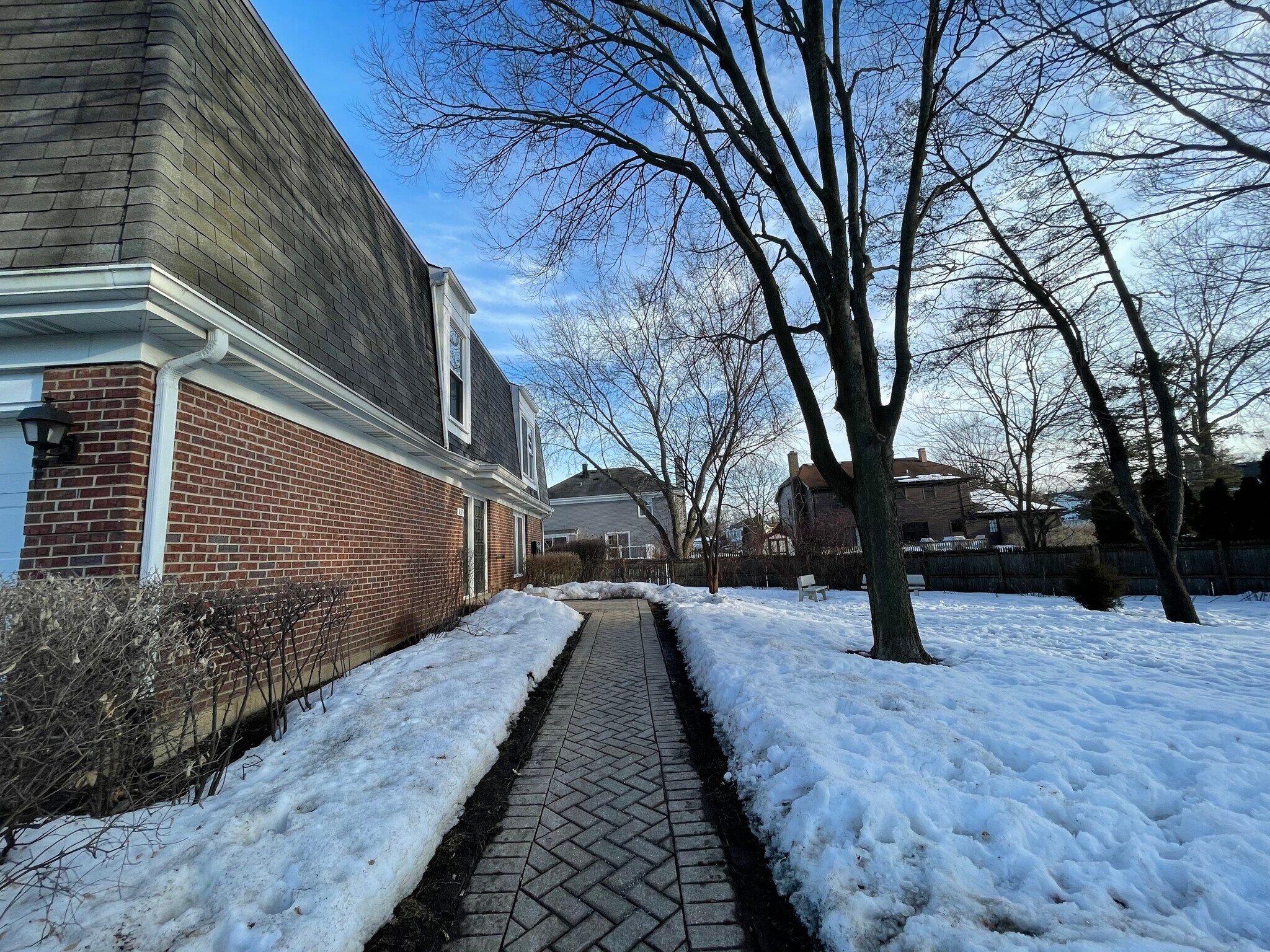 Building Photo - 837 Garfield Ave