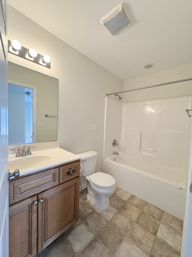 Building Photo - 62 Lofty Cir