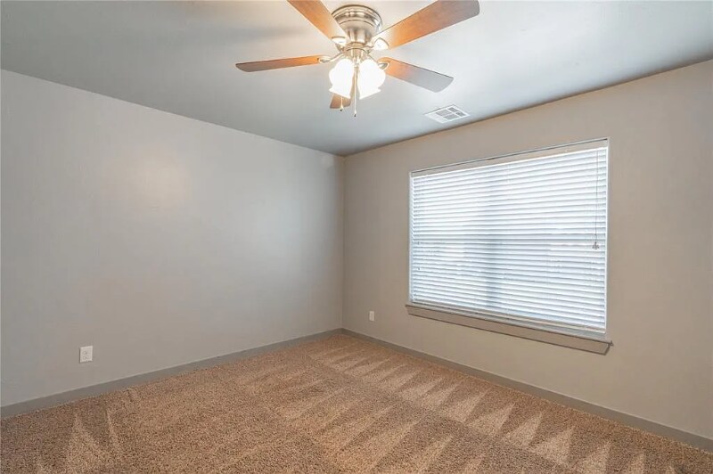 Building Photo - 604 NW 175th St