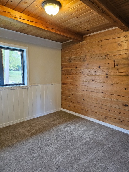 Building Photo - 37 Rung Ln