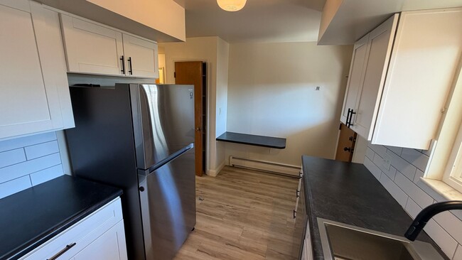 Building Photo - 1100 Harvard Wy