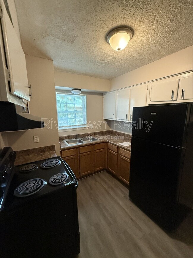 Building Photo - 3386 Spring Water Cove