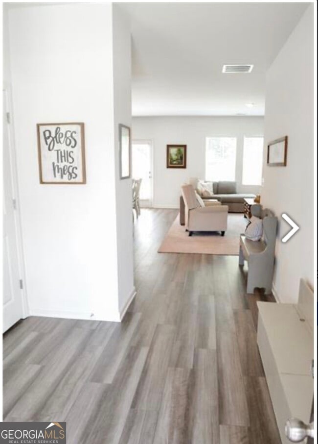 Building Photo - 7584 Saffron Ave