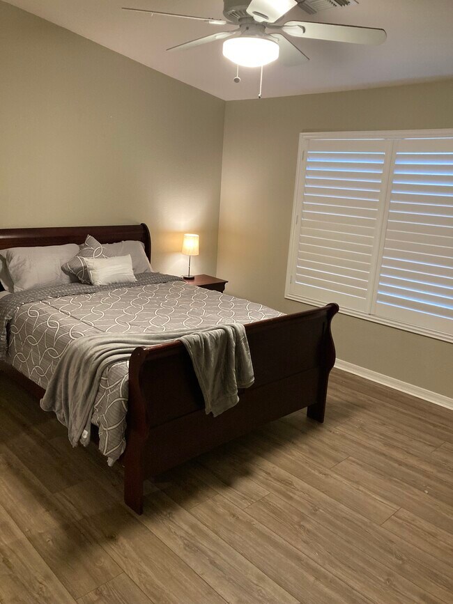 Building Photo - 5039 S Lantana Ln