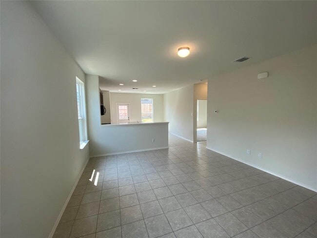 Building Photo - 204 Nettletree Dr