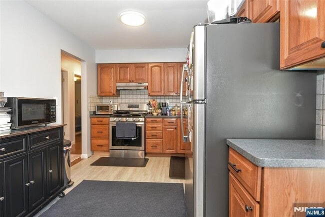 Building Photo - 200 Prospect Ave