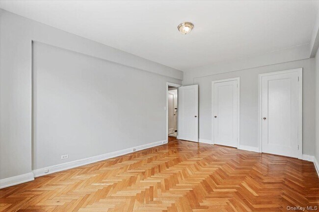 Building Photo - 45 Popham Rd