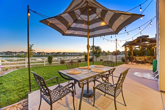 Building Photo - 580 Boxwood Dr