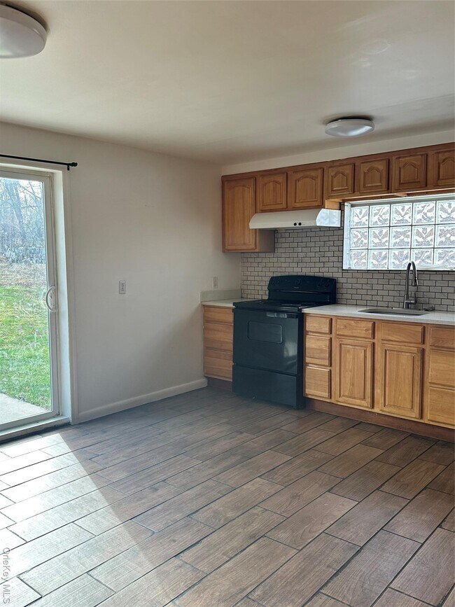 Building Photo - 2727 NY-94