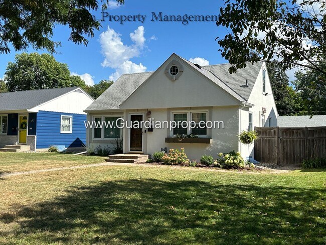Building Photo - Richfield Single Family Home, Fenced Yard,...