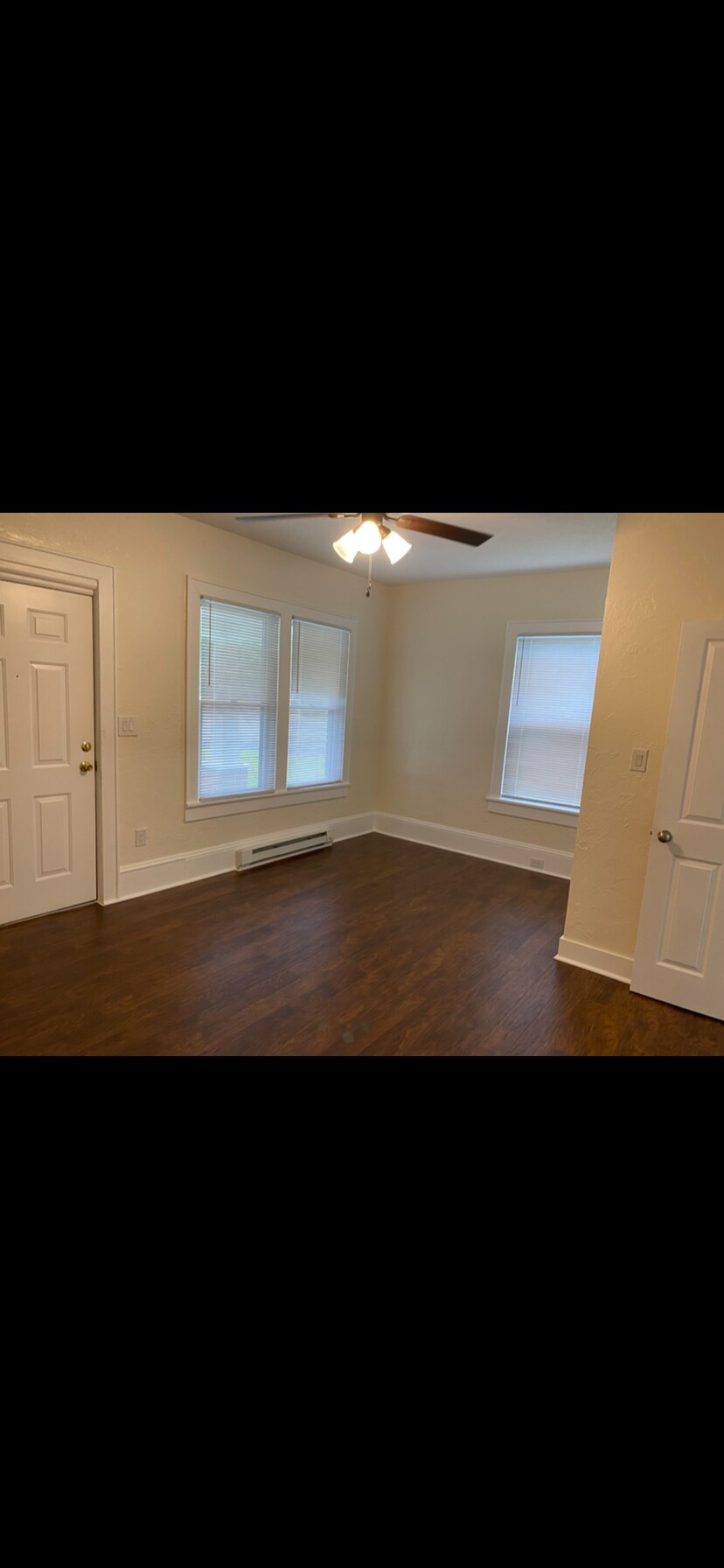 Large bedroom - 1017 Tyler Ave