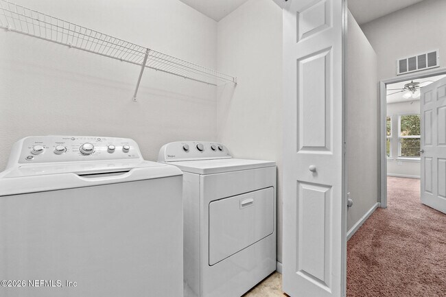 Building Photo - 6791 Roundleaf Dr
