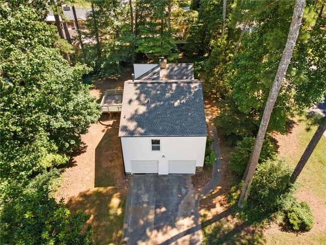 Building Photo - 4060 Oak Ferry Dr NE