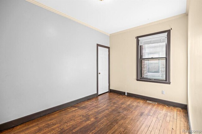 Building Photo - 739 Delaware St