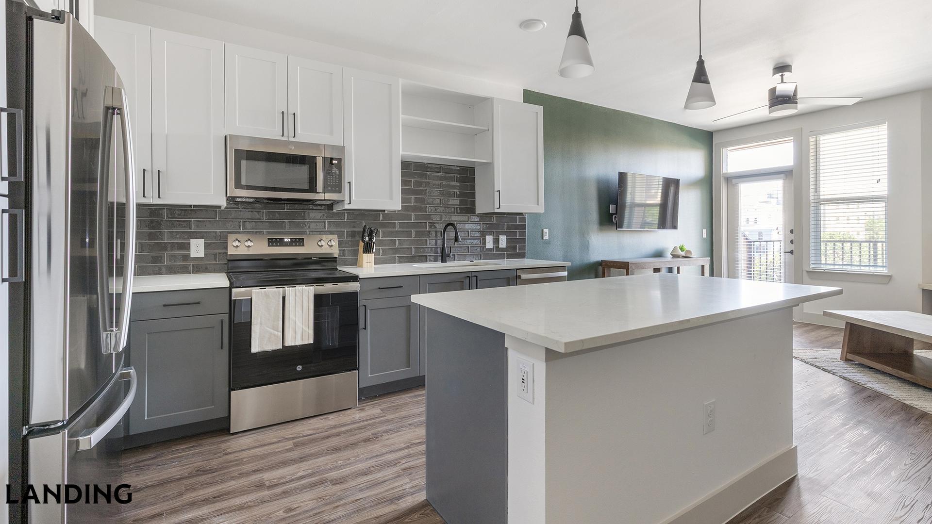 Building Photo - 18111 La Cantera Terrace