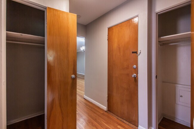 Building Photo - 7212 Dartmouth Ave
