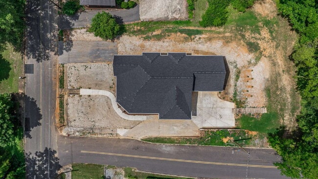 Building Photo - "Brand New 3-Bed, 3-Bath Retreat with Modern LVP Flooring in the Heart of Fort Payne!"