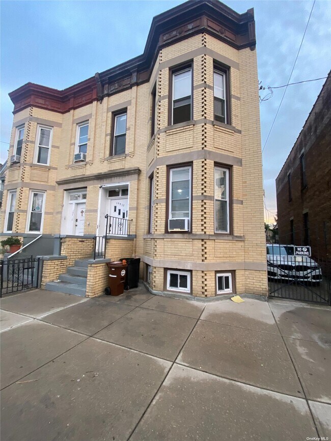 10317 Plattwood Ave 10317 Plattwood Ave Queens NY 11417 Apartment