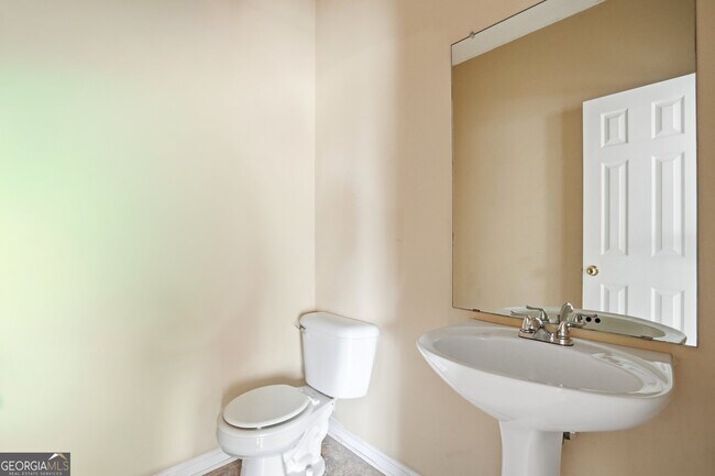 Building Photo - 3285 Oakley Pl