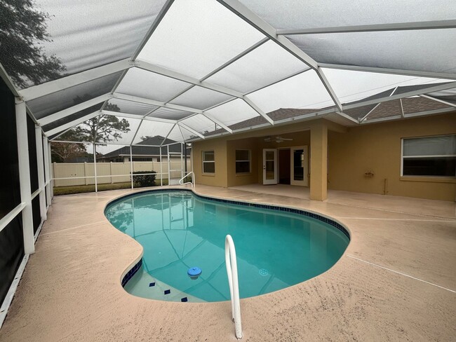 Building Photo - Pool Home in Palm Harbor!