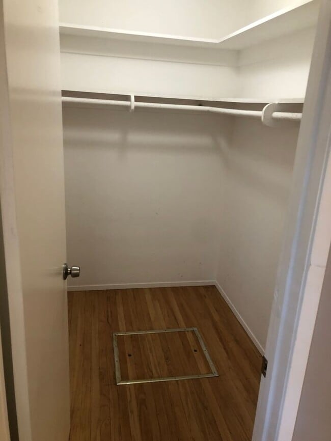 Building Photo - 3 bed 2 bath home for rent in SkyPark area...