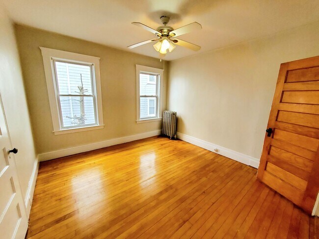 Building Photo - 48 Everard St