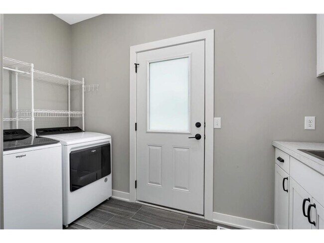 Building Photo - 15590 Duck Trail Ln