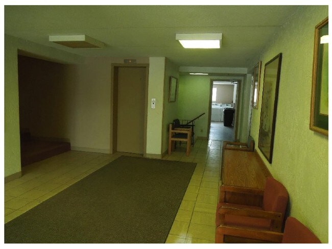 Building Photo - 1738 House