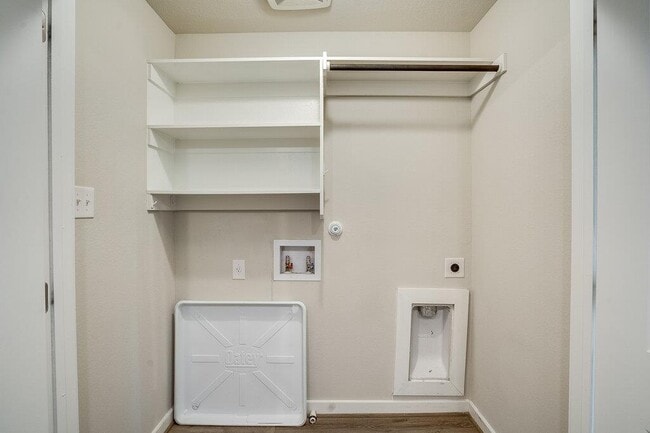 Building Photo - 505 Pearly Eye Dr