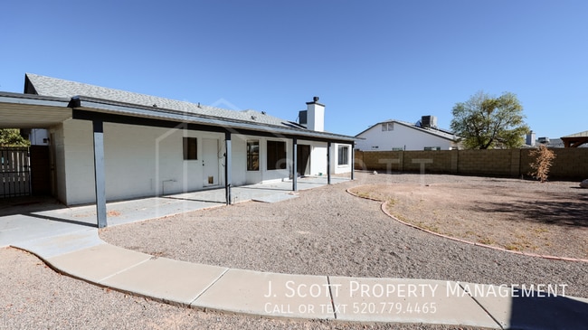 Building Photo - 8957 W Rose Ln