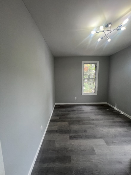 Building Photo - 54 9th Ave