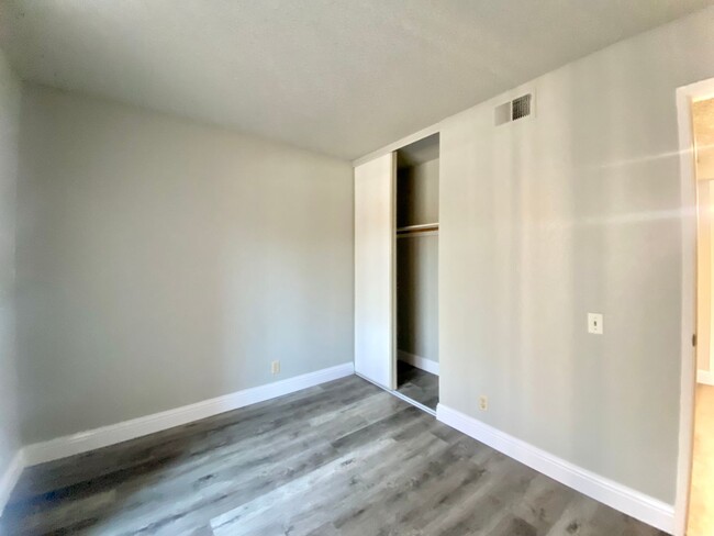 Building Photo - Beautifully Remodeled 3-Bedroom Condo! - W...