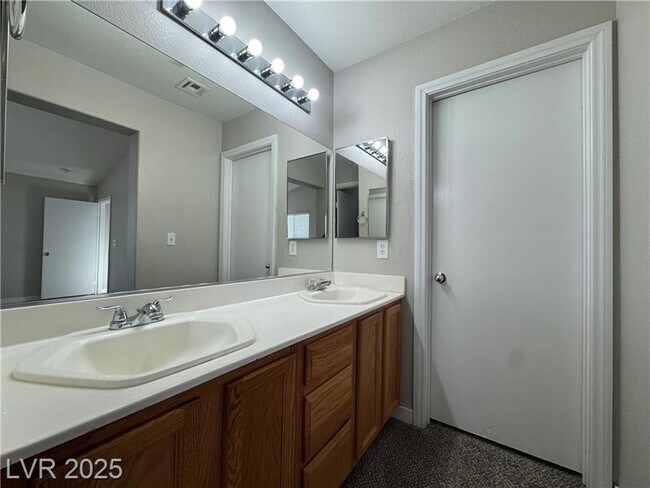 Building Photo - 3231 Ocean Spray Ct