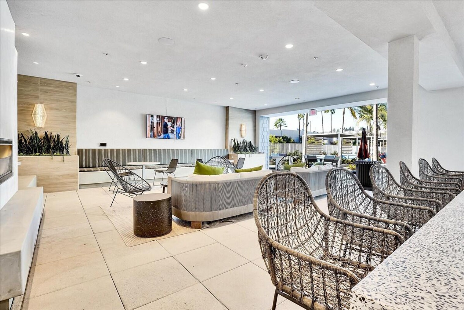 Building Photo - 593 Camino De La Reina