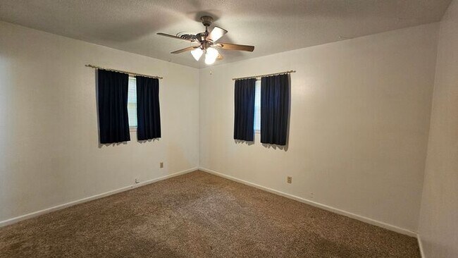 Building Photo - Beuatiful Lawndale Home - 3br 2ba