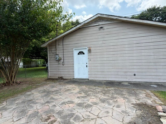 Building Photo - 1114 Terry Cir