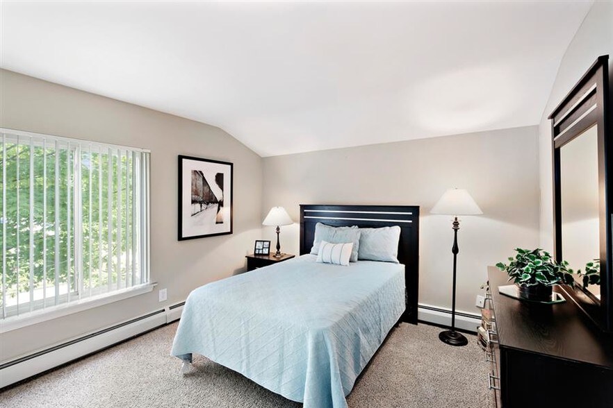 Eagle Pointe 8127 Michael Rd New London CT 06320 Apartment Finder