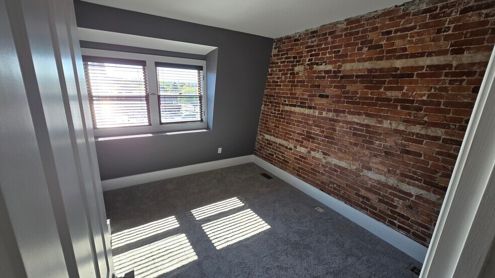 Building Photo - 130 West Merrimack St