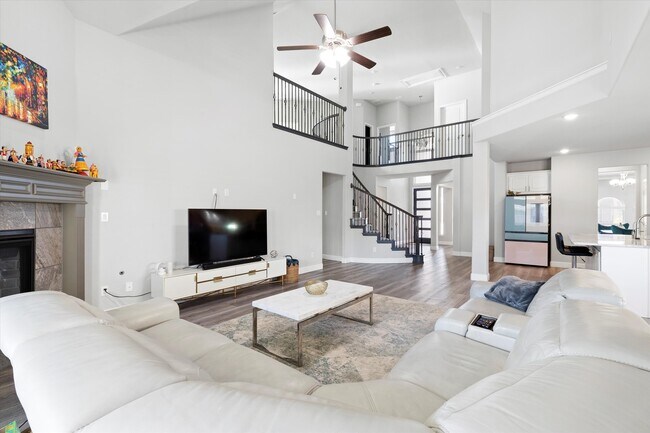 Building Photo - 1412 Summer Ln