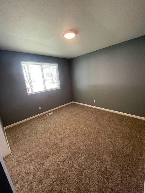 Building Photo - 2861 Cayenne Dr