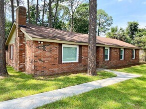 Building Photo - Available Now *Whitfield Park* 3BR/2BA home with Fenced backyard- Good schools!