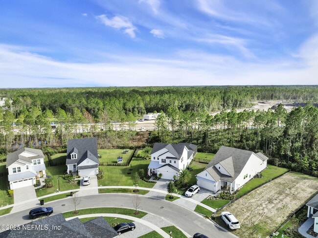 Building Photo - 299 Blue Hampton Dr