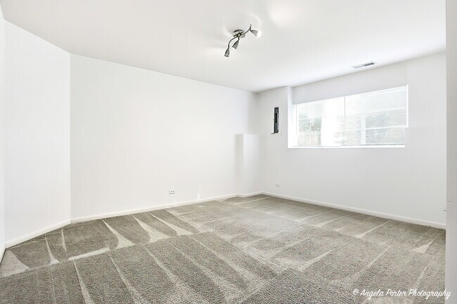Building Photo - 2067 Concord Dr
